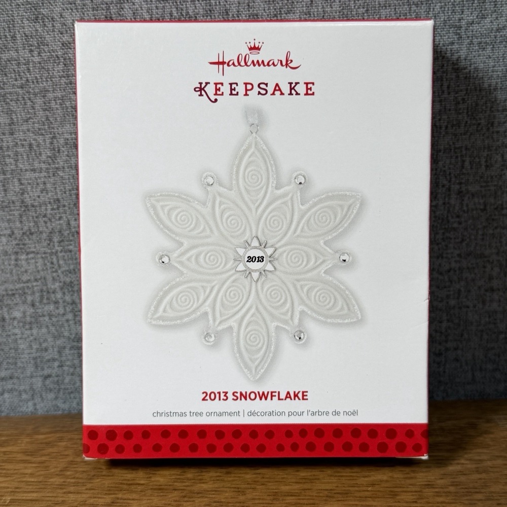 Brand New Rare 2013 Hallmark QXG1375 2013 Snowflake Ornament Collectible NIB